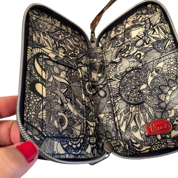 Sakroots Navy Spirit Desert Wrist Wallet Bi Fold Zipper - Picture 5 of 5